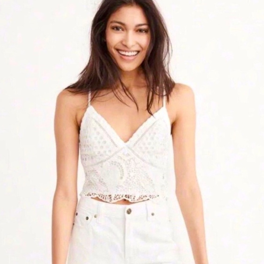 Abercrombie and Fitch, Lace, Cropped, V Neck Top | Womens XS‎